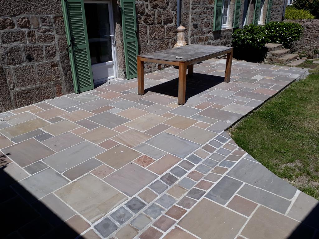 Pierre Naturelle Distribution